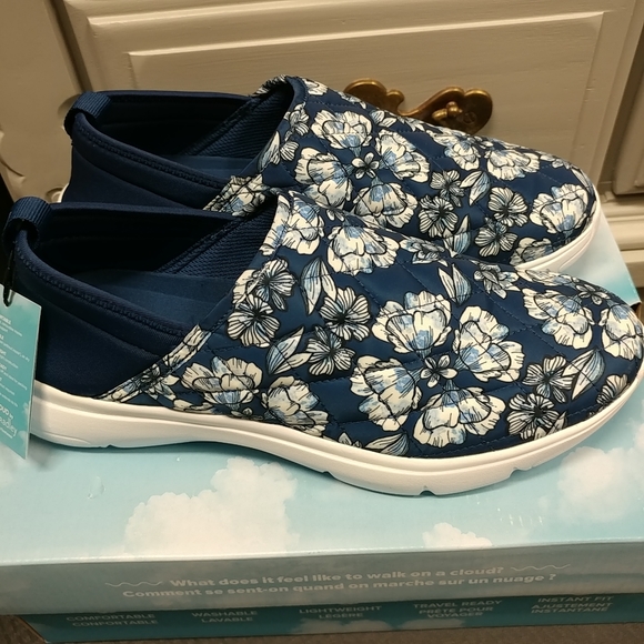 Vera Bradley VB Cloud Convertible Slip-On Shoe Blue Floral Women's 10 - Picture 11 of 14